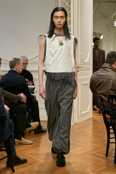 Look 29
